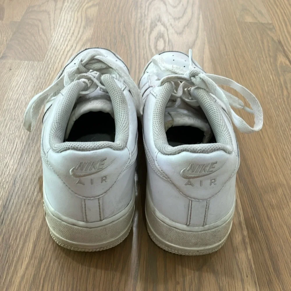 Nike Unisex Triple White Air Force 1 Low LE AF1 Platform Lace Up Sneakers